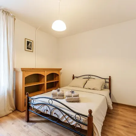 Urban Peace Apartment